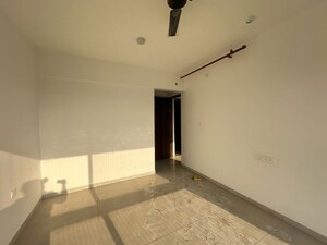 Room in 2 BHK Apartment at Ghorpadi Road – for Rent