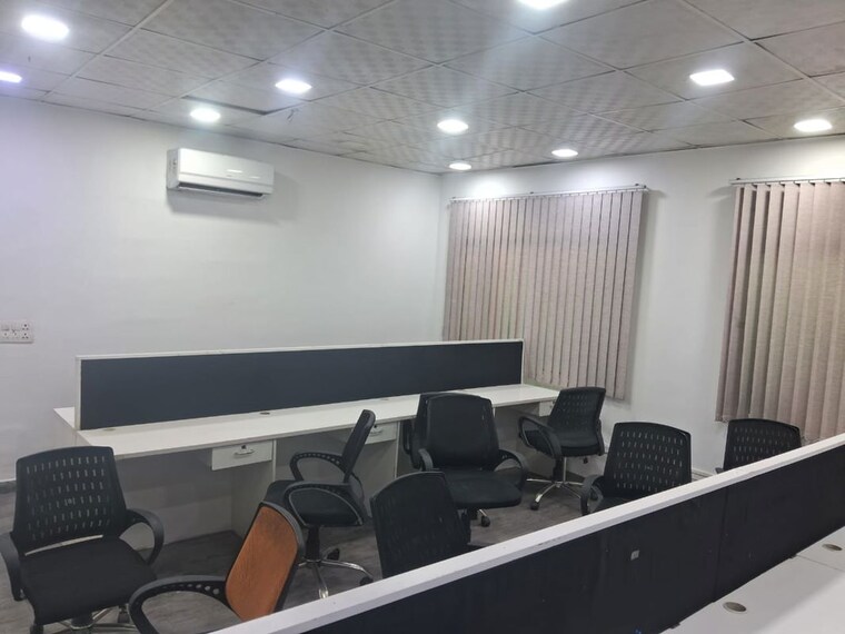 Team Area, sector 1 Commercial Office Space 400 Sq.Ft. In Sector 1 Noida 10136387