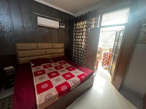 Bedroom in 2 BHK Apartment at Penta Homes, Vip Road – for Rent