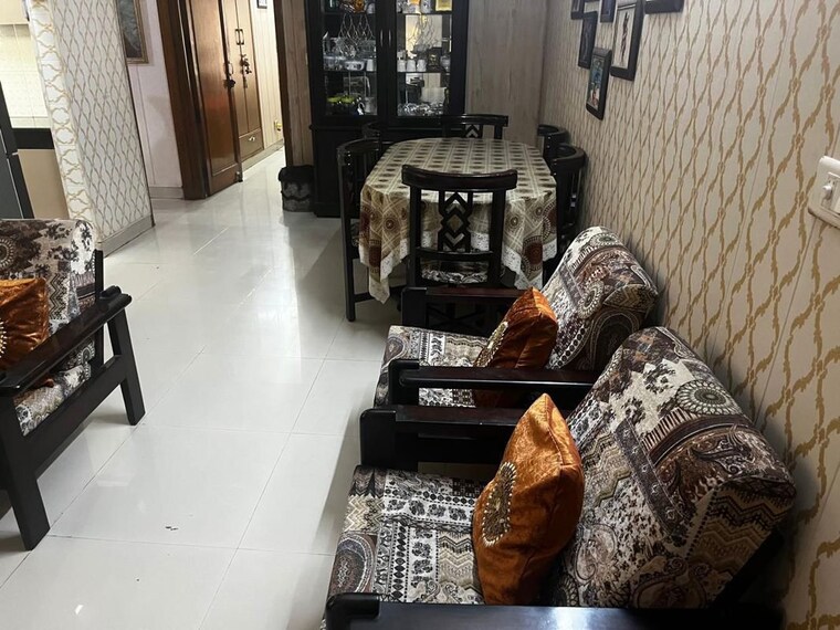 Living Room, penta-homes 2 Bedroom 1300 Sq.Ft. Apartment In Vip Road Zirakpur 10136392