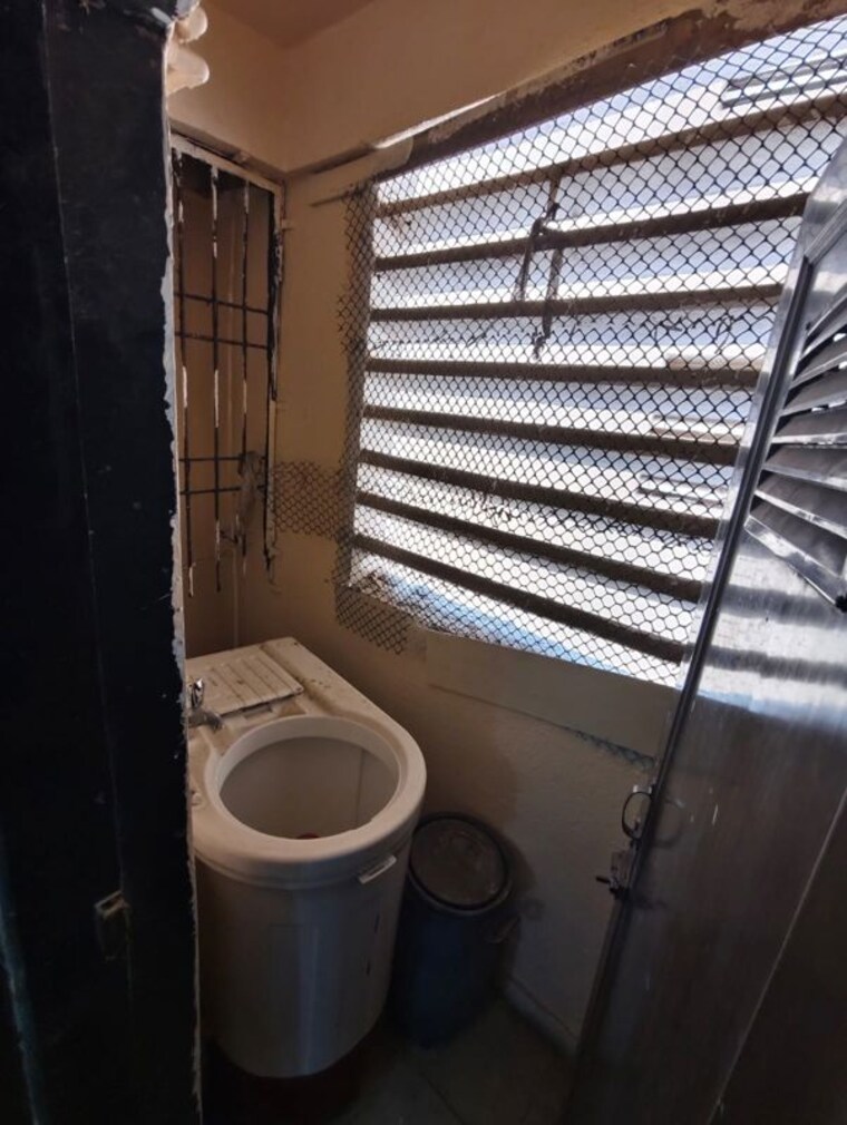 Bathroom, squarefeet-grand-square 2 Bedroom 730 Sq.Ft. Apartment In Anand Nagar Thane 10136399