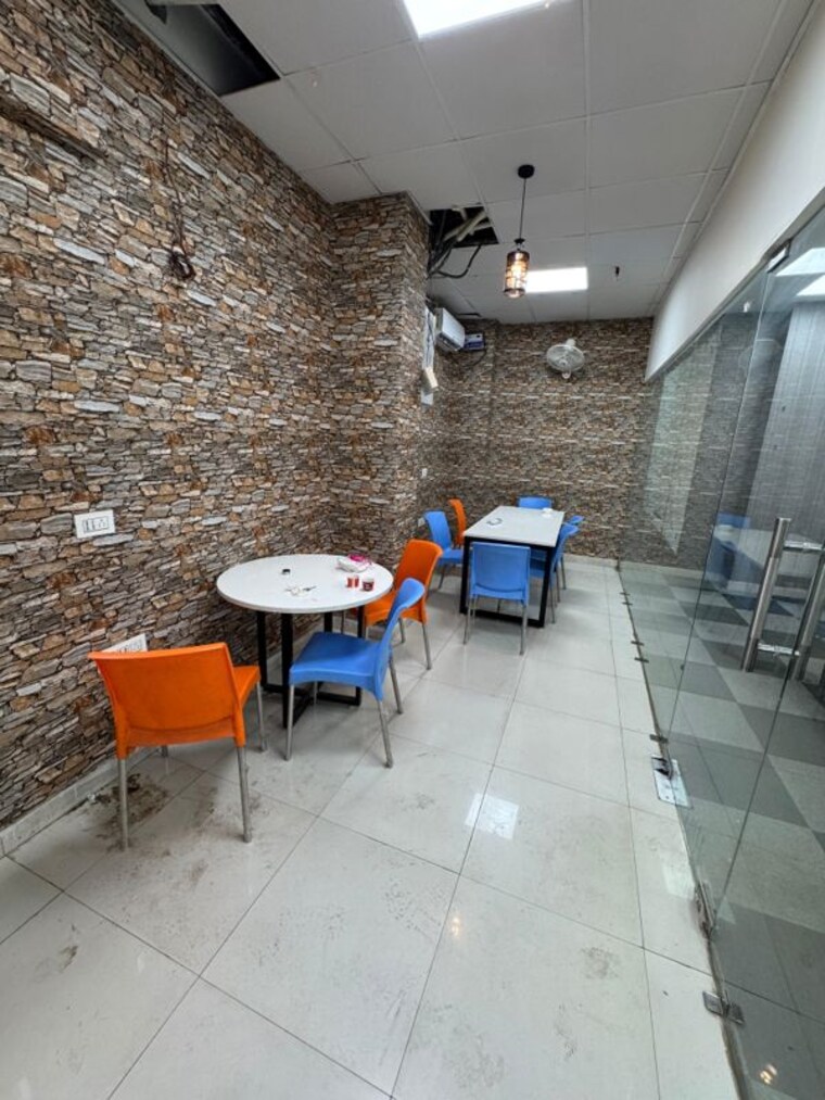 Team Area, sector 74 Commercial Office Space 3001 Sq.Ft. In Sector 74 Mohali 10136398