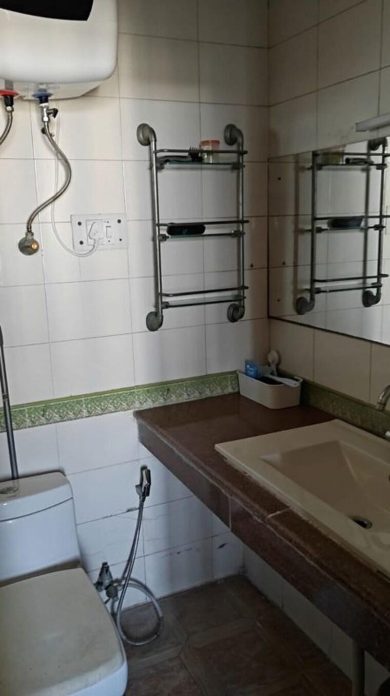 Kitchen, medinova-apartment 3 Bedroom 1800 Sq.Ft. Apartment In Sector 56 Gurgaon 10136506