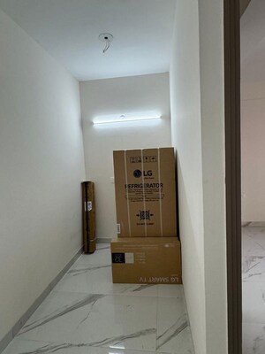 Building Lobby in 3 BHK Builder Floor at Vipul World Floors, Sector 48 – for Rent