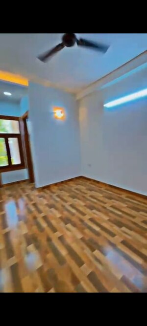 Bedroom in 3 BHK Builder Floor at Vipul World Floors, Sector 48 – for Rent