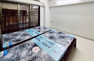 Bedroom in  Pg at Mseb Colony – for Rent