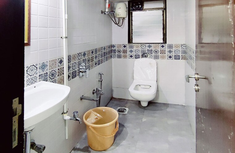 Bathroom, mseb colony Pg For Boys In Mseb Colony 10136385