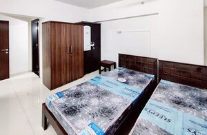 Bedroom in  Pg at Mseb Colony – for Rent