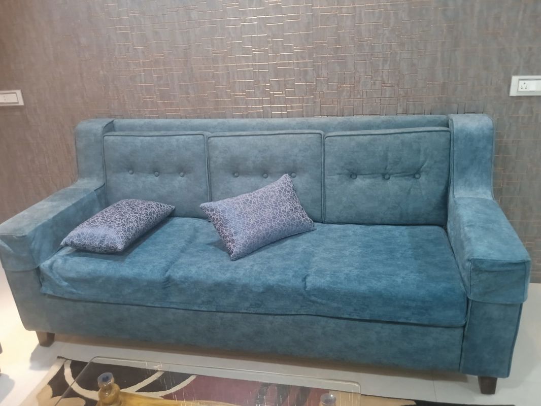 2 BHK Apartment For Rent in Satellite Royale