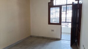 Room in 2 BHK Builder Floor at Vaishali Sector 4 – for Rent