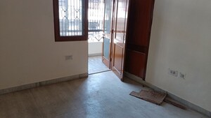 Room in 2 BHK Builder Floor at Vaishali Sector 4 – for Rent