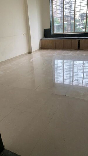 Room in 2 BHK Apartment at Jolly Apartments Chembur, Chembur – for Rent