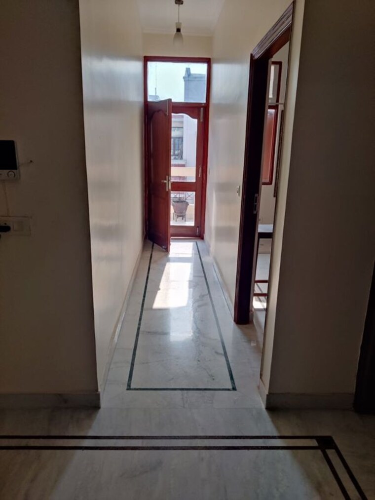 undefined, kirti nagar 3 Bedroom 150 Sq.Yd. Builder Floor In Kirti Nagar Delhi 10136703
