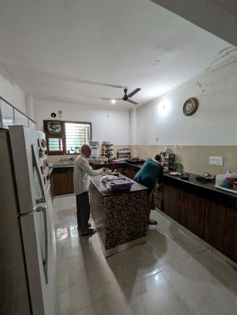 Living Room, sector 52 2 Bedroom 1400 Sq.Ft. Builder Floor In Sector 52 Gurgaon 10136710