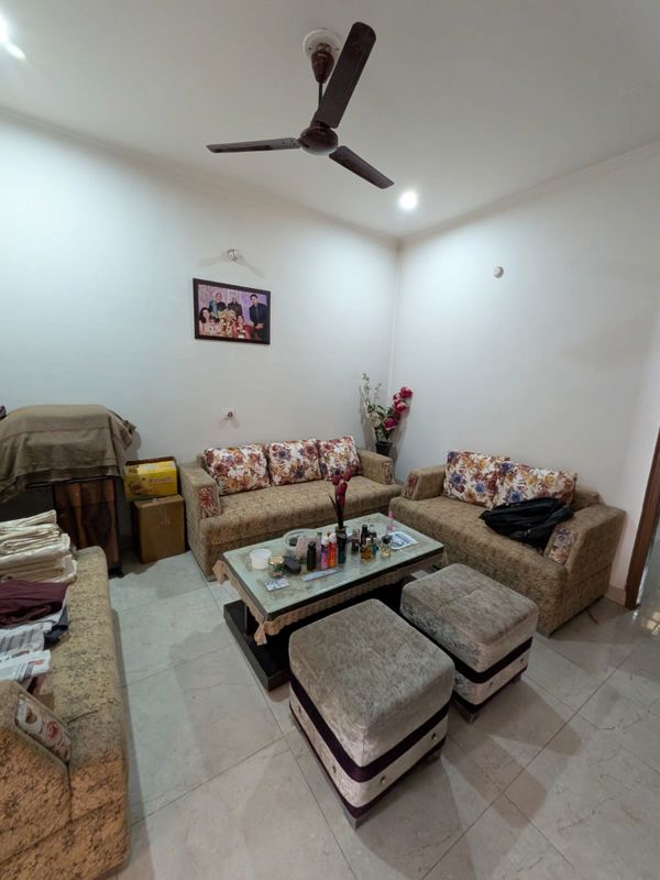 2 BHK Builder Floor For Rent in Sector 52
