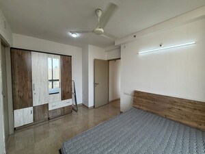 Room in 1 BHK Apartment at Hiranandani Obelia The Walk, Ghodbunder Road – for Rent