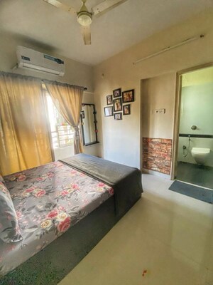 Bedroom in 3 BHK Apartment at Omkar Alta Monte, Malad East – for Rent