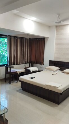 2 BHK + Pooja Room Apartment For Rent in Platinum Life