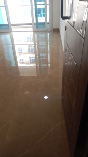 Room in 3 BHK Apartment at Omkar Alta Monte, Malad East – for Rent