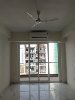 3 BHK + Servant Room Apartment For Rent in M3M Soulitude