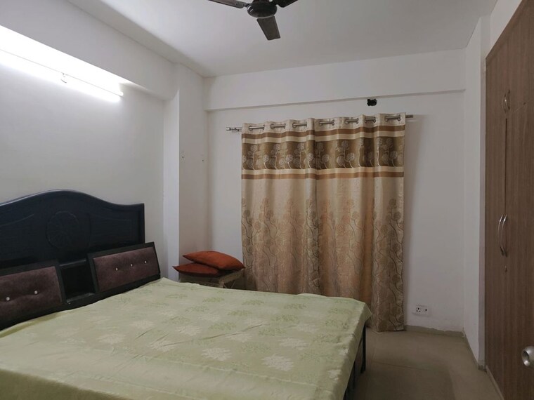 Bedroom, shri-radha-sky-gardens 3 Bedroom 1465 Sq.Ft. Apartment In Sector 16b Greater Noida Greater Noida 10136858