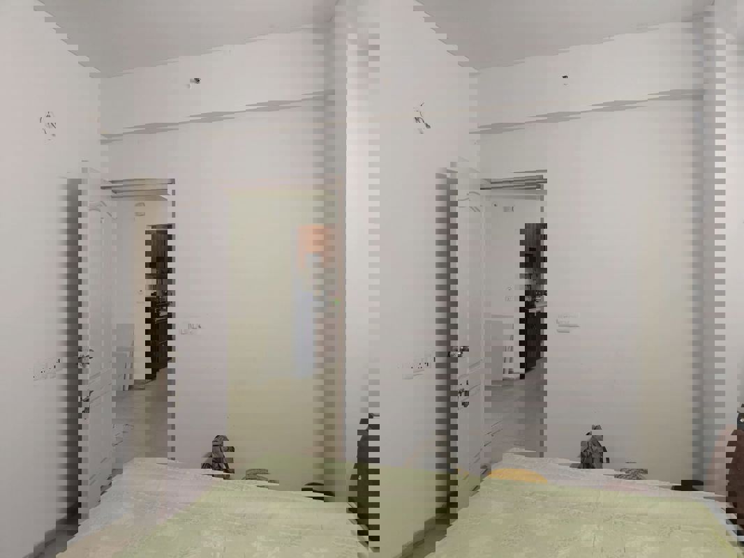 3 BHK + Pooja Room 1465 Sq.Ft. Apartment in Shri Radha Sky Gardens