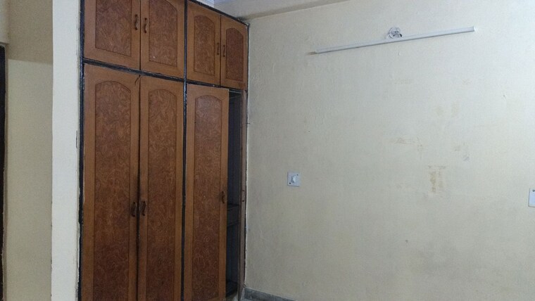 Room, vaishali sector 5 1 Bedroom 550 Sq.Ft. Builder Floor In Vaishali Sector 5 Ghaziabad 10136859