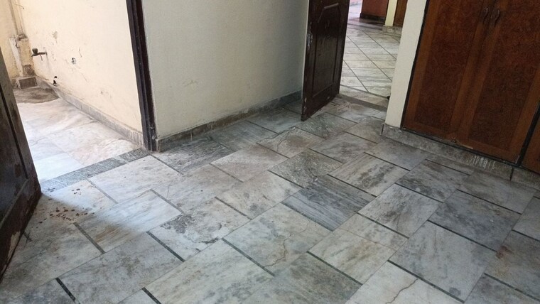 Room, vaishali sector 5 1 Bedroom 550 Sq.Ft. Builder Floor In Vaishali Sector 5 Ghaziabad 10136859