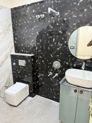 Master Bedroom in 4 BHK Builder Floor at Ajabpur Kalan – for Rent