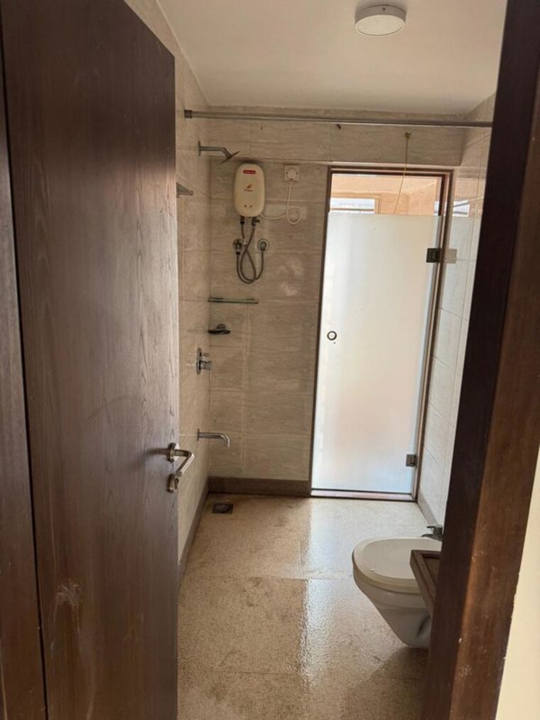 Bathroom, cosmos-the-magestic 3 Bedroom 1150 Sq.Ft. Apartment In Prabhadevi Mumbai 10137028