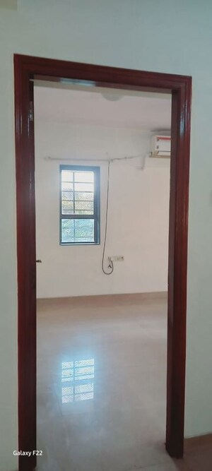 Room in 2 BHK Apartment at Sunny Estate, Chembur – for Rent