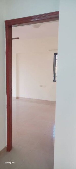 Room in 2 BHK Apartment at Sunny Estate, Chembur – for Rent