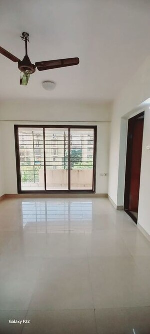 Room in 2 BHK Apartment at Sunny Estate, Chembur – for Rent