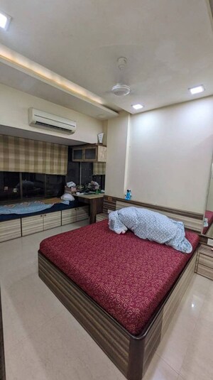 1 BHK Apartment For Rent in Riddhi Garden, Malad East