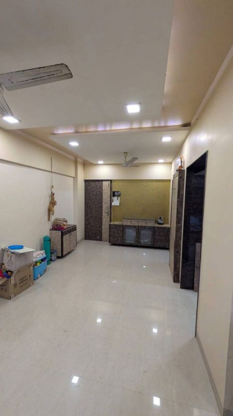 Living Room, riddhi-garden 1 Bedroom 645 Sq.Ft. Apartment In Malad East Mumbai 10137031