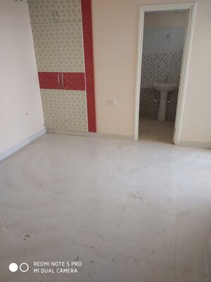 Room in 3 BHK Apartment at Mehak Jeevan, Raj Nagar Extension – for Rent