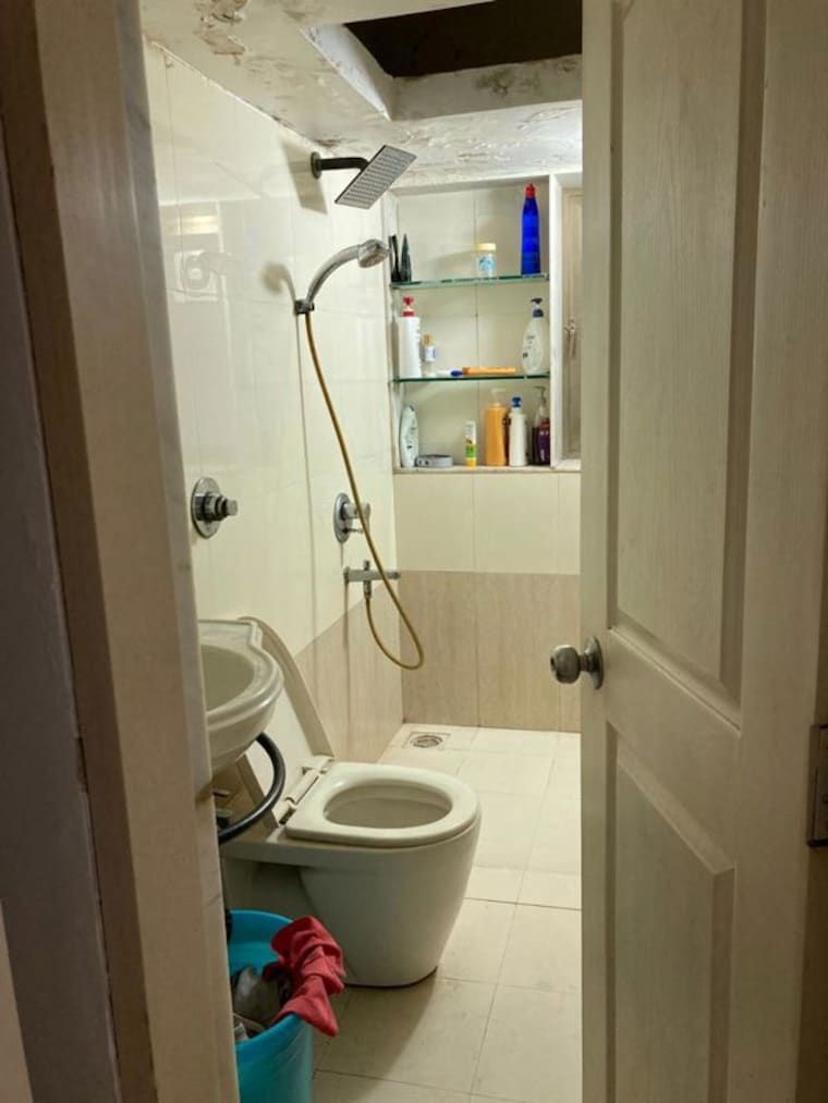 Bathroom, belscot-chs-ltd 3 Bedroom 1400 Sq.Ft. Apartment In Andheri West Mumbai 10137045