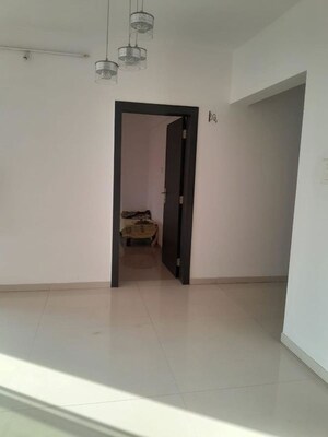 Room in 3 BHK Apartment at Kolte Patil Tuscan Estate, Kharadi – for Rent