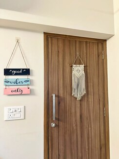 2 BHK + Study Room Apartment For Rent in Chembur Heights