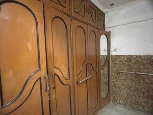 Furnished Amenities in 2 BHK Apartment at Hill View Tower, Vikhroli West – for Rent