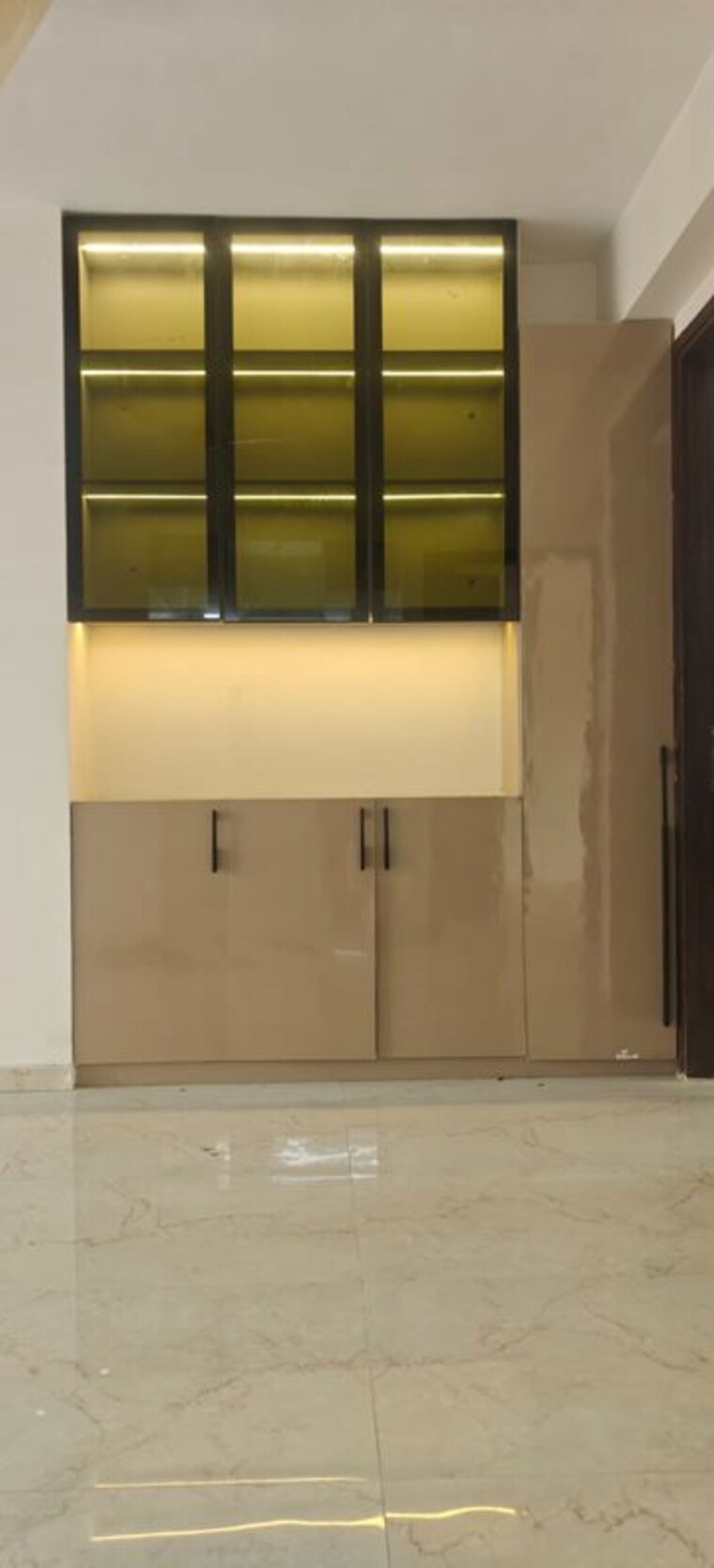 Room, smart-world-gems 3.5 Bedroom 1610 Sq.Ft. Apartment In Sector 89 Gurgaon 10137095