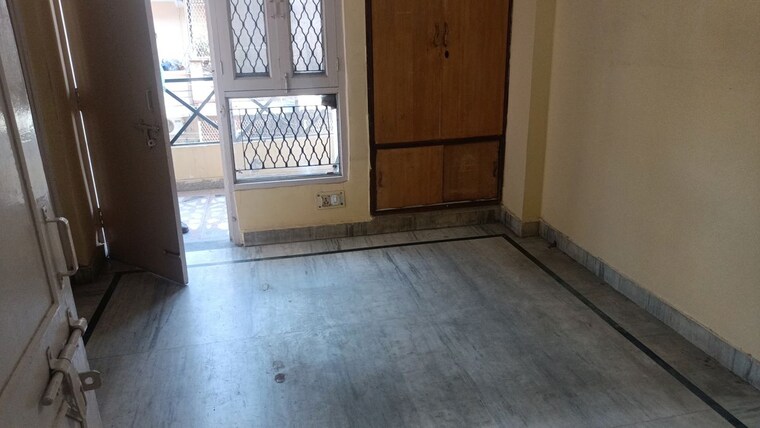 Room, vaishali sector 5 1 Bedroom 560 Sq.Ft. Builder Floor In Vaishali Sector 5 Ghaziabad 10137100