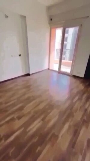 Room in 2 BHK Apartment at Ajnara Le Garden, Sector 16b Greater Noida – for Sale