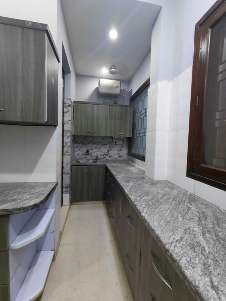 Kitchen, tulip-mall 3 Bedroom 300 Sq.Mt. Independent House In Sector 46 Noida 10137111