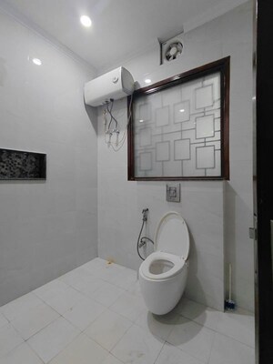 Bathroom in 3 BHK Independent House at Tulip Mall, Sector 46 – for Rent