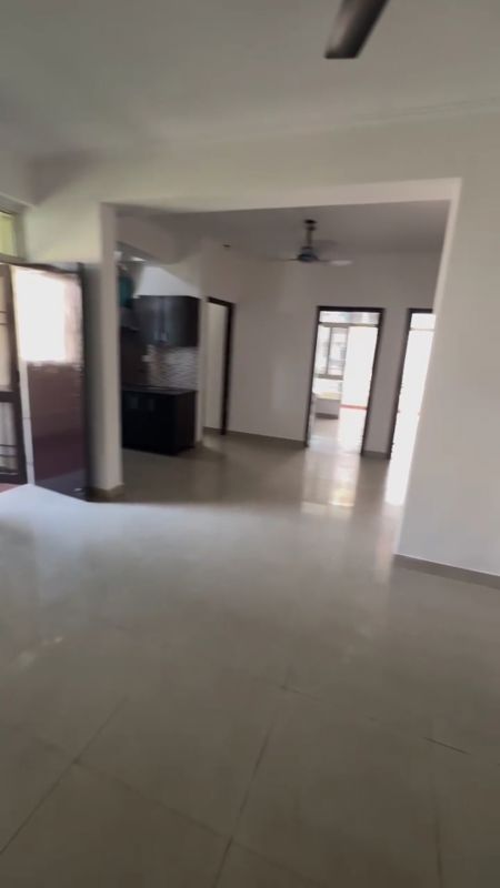 2.5 BHK + Study Room Apartment For Sale in Supertech Livingston