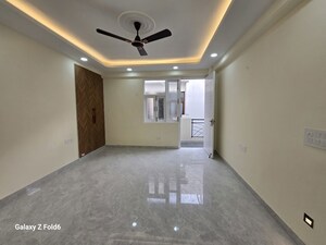 Room in 2 BHK Apartment at Palm Residency Chhatarpur, Chattarpur – for Rent