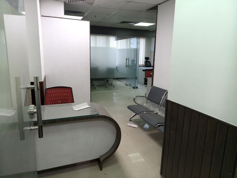 Team Area, netaji subhash place Commercial Office Space 968 Sq.Ft. In Netaji Subhash Place Delhi 10137187