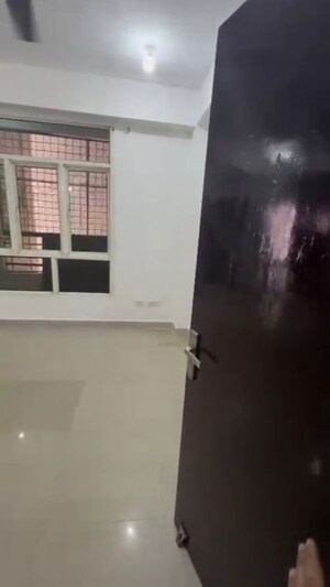 Furnished Amenities in 2 BHK Apartment at Supertech Livingston, Sain Vihar – for Sale