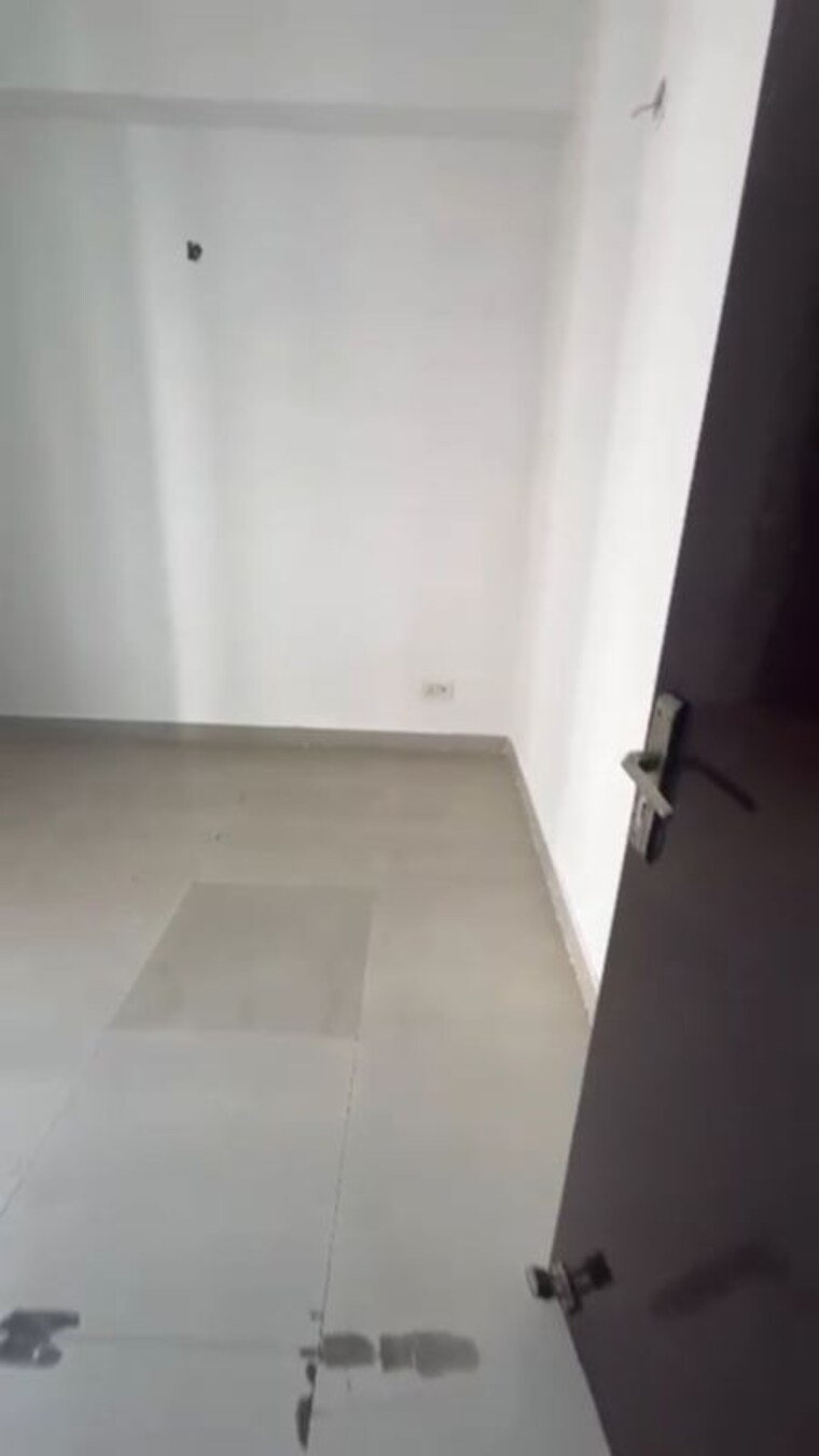 Room, supertech-livingston 2 Bedroom 683 Sq.Ft. Apartment In Sain Vihar Ghaziabad 10137192